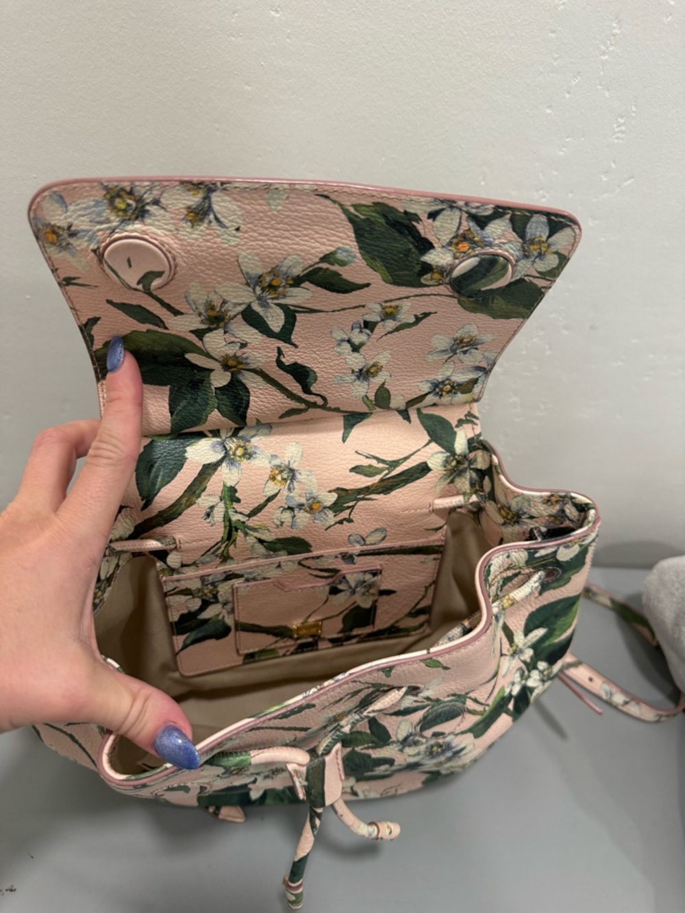 Dolce & Gabbana Floral Sicily Leather Backpack in Pale Pink - Picture 4 of 9